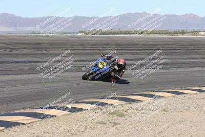 media/Jan-16-2026-CVMA Friday Practice (Fri) [[6f2bf47531]]/5-Racer 4-Trackday1/Session 2 (Bowl)/